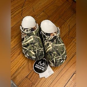 Croc Classic Bae RealTree Platforms